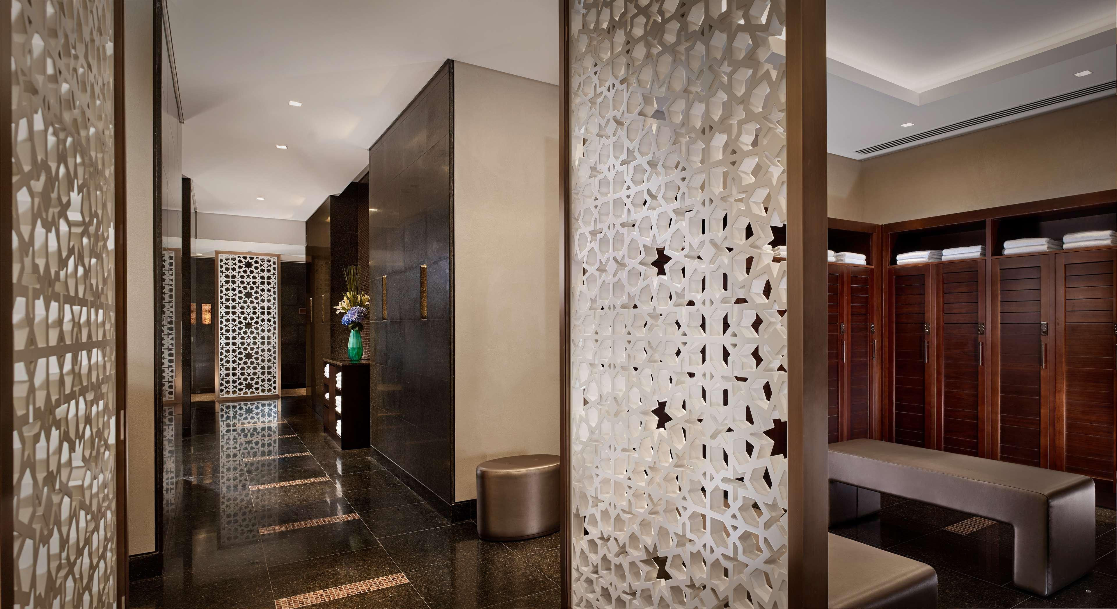 Grand Hyatt Abu Dhabi Hotel & Residences Emirates Pearl Экстерьер фото The spa at The Oberoi, Mumbai