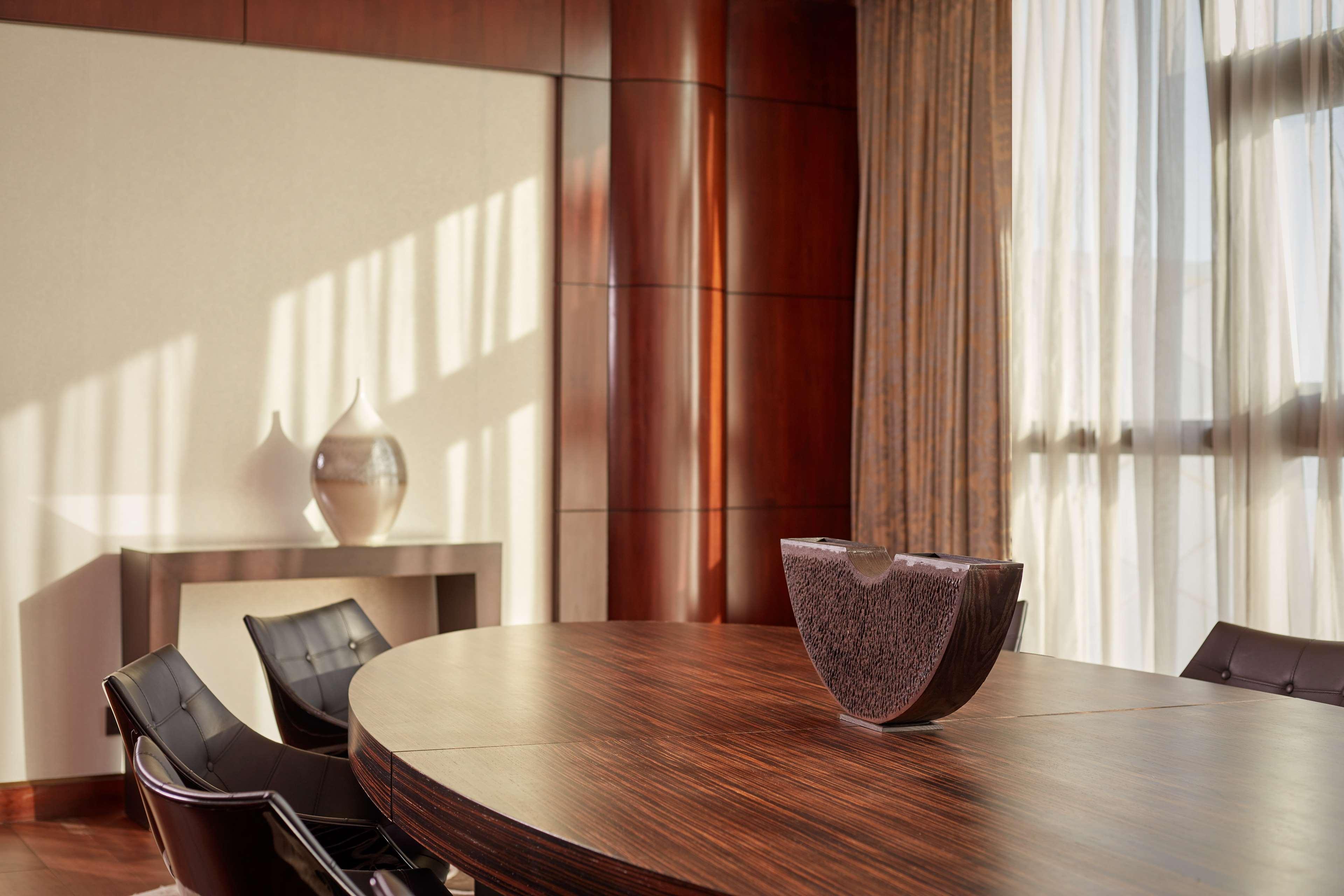 Grand Hyatt Abu Dhabi Hotel & Residences Emirates Pearl Экстерьер фото