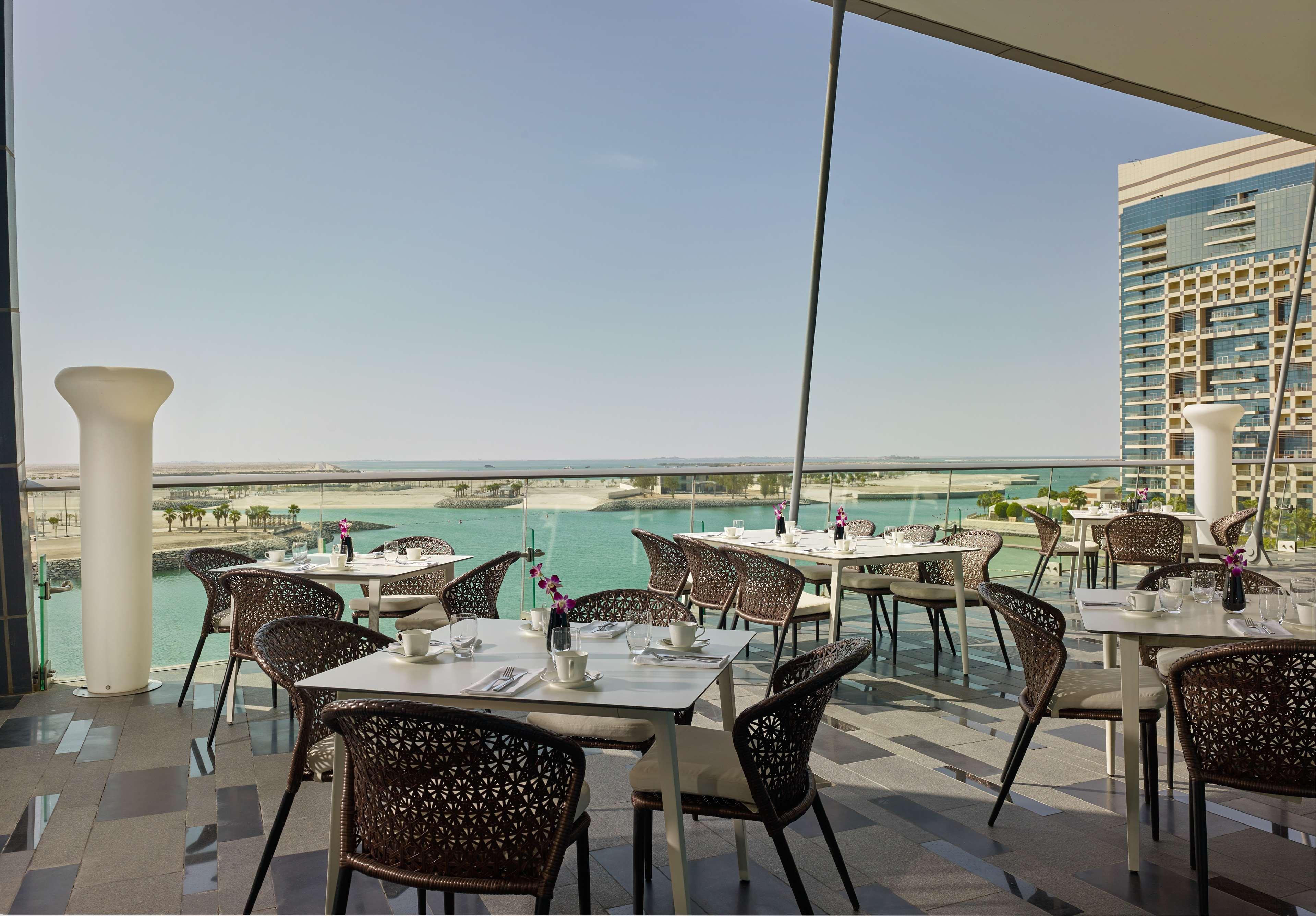 Grand Hyatt Abu Dhabi Hotel & Residences Emirates Pearl Экстерьер фото View from the restaurant