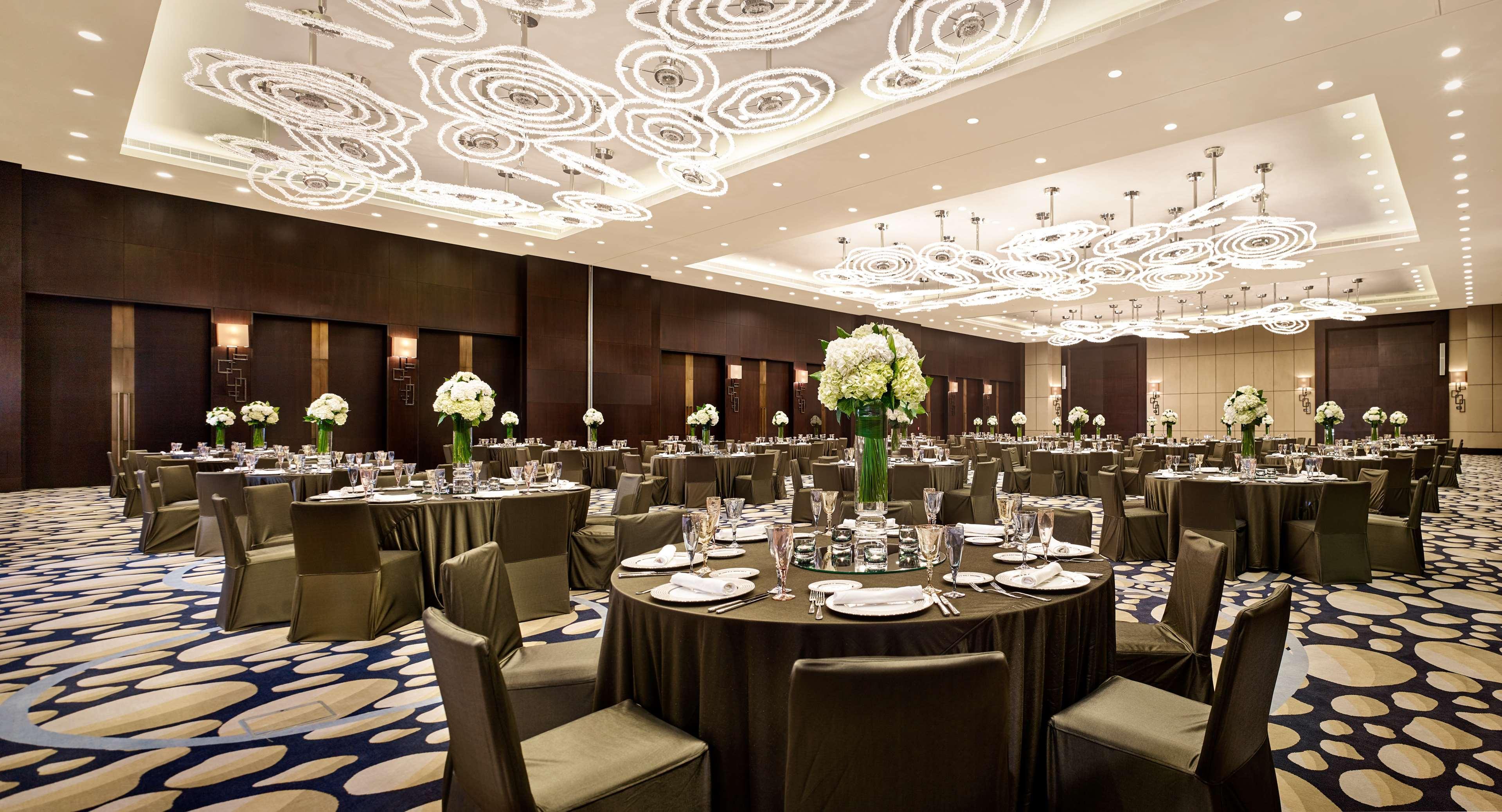 Grand Hyatt Abu Dhabi Hotel & Residences Emirates Pearl Экстерьер фото The ballroom