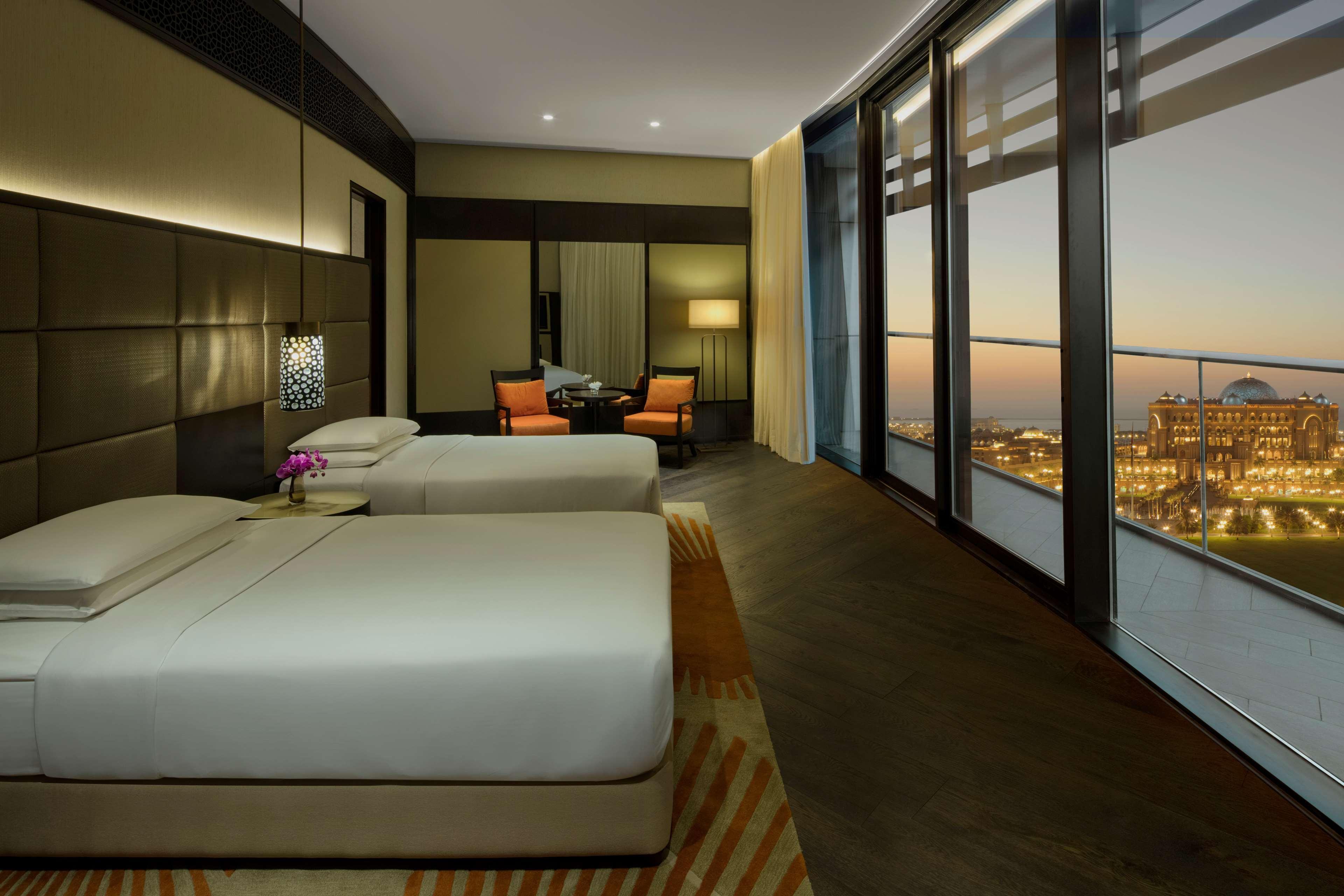Grand Hyatt Abu Dhabi Hotel & Residences Emirates Pearl Экстерьер фото Deluxe Room